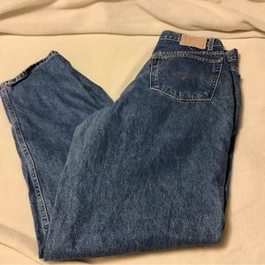 Mens Levi’s, loose fit size 40x34